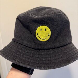 Urban Outfitters Smiley Originals Happy Face Bucket Hat